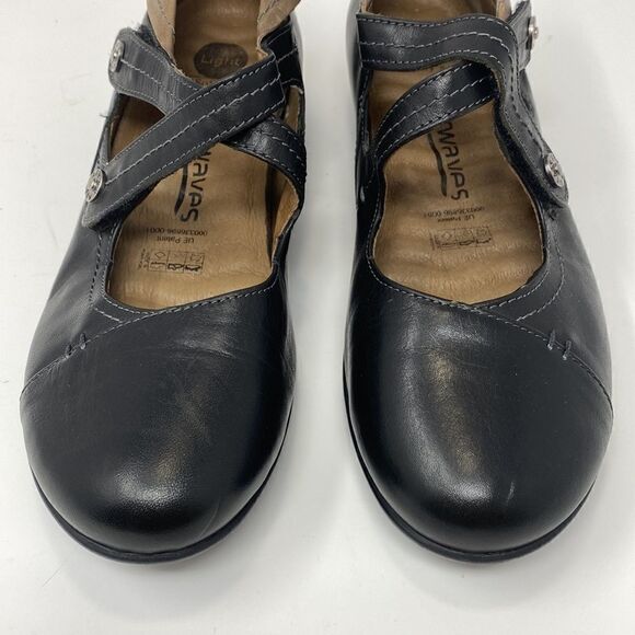 Softwaves Leather Criss Cross Straps Mary Jane Shoes - Picture 6 of 14